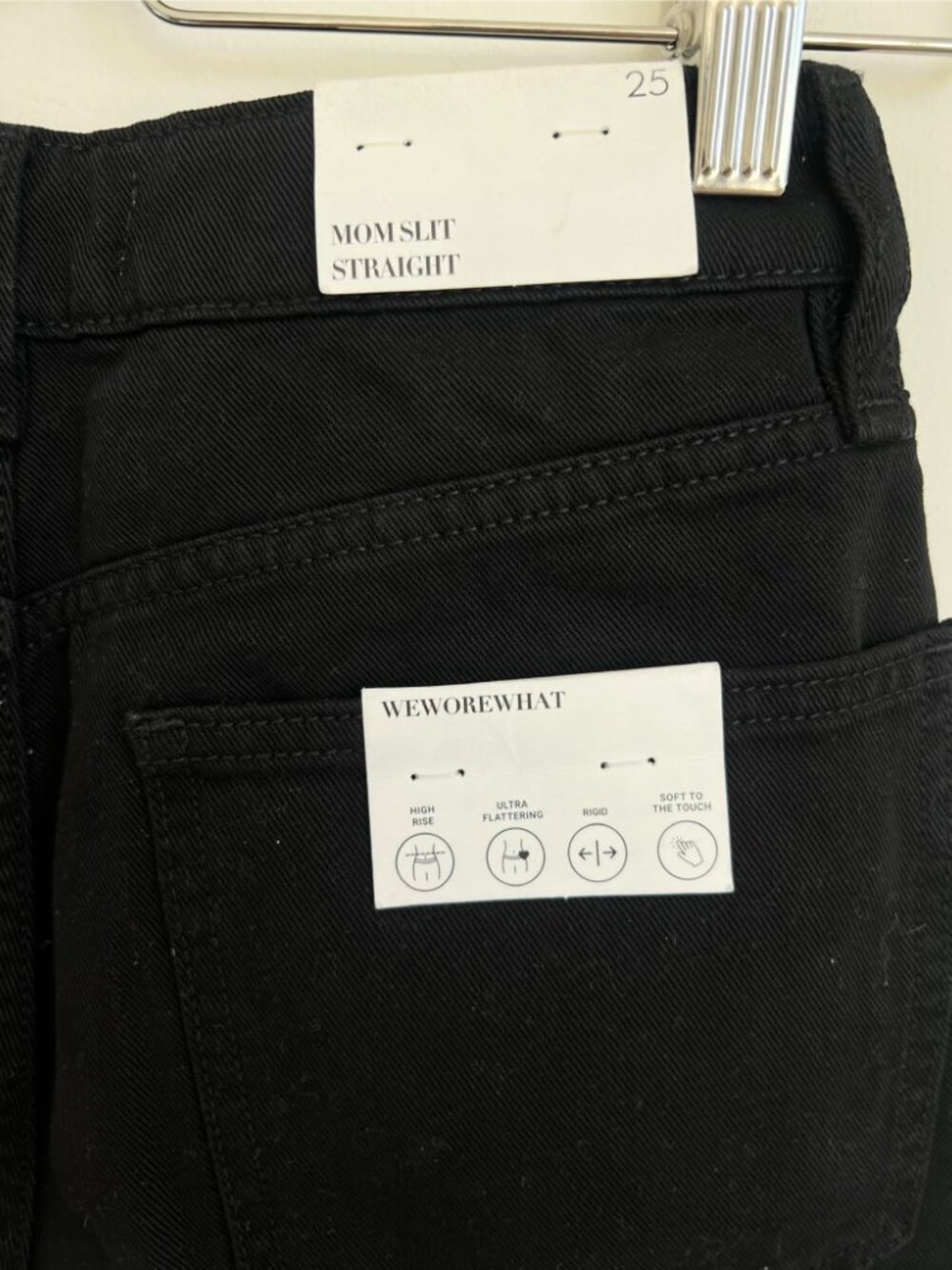 NWT WeWoreWhat Mom Slit Straight Jean in Black, Size 25 Black Jeans With Slit - Picture 9 of 10